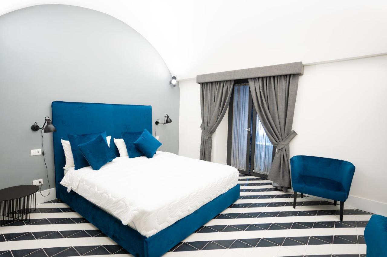 Pulcinella Suite Неаполь Экстерьер фото