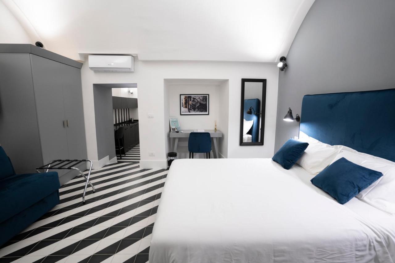 Pulcinella Suite Неаполь Экстерьер фото
